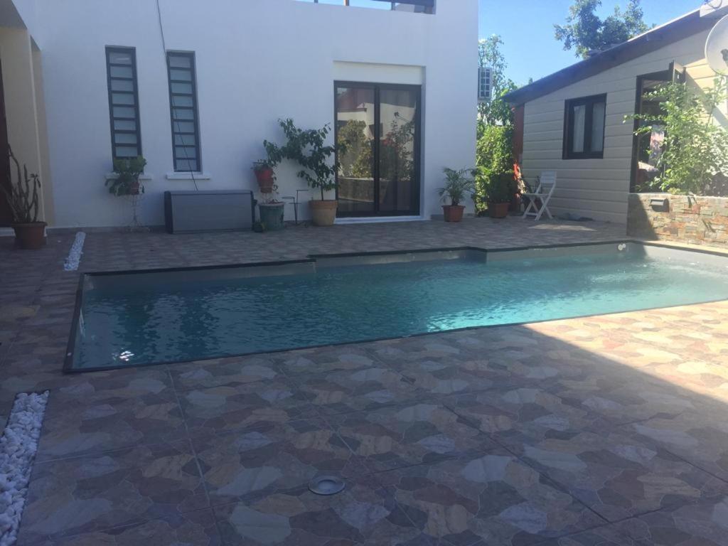 Nicole Residence Avec Piscine Chauffee & Jacuzzi Saint-André Eksteriør billede