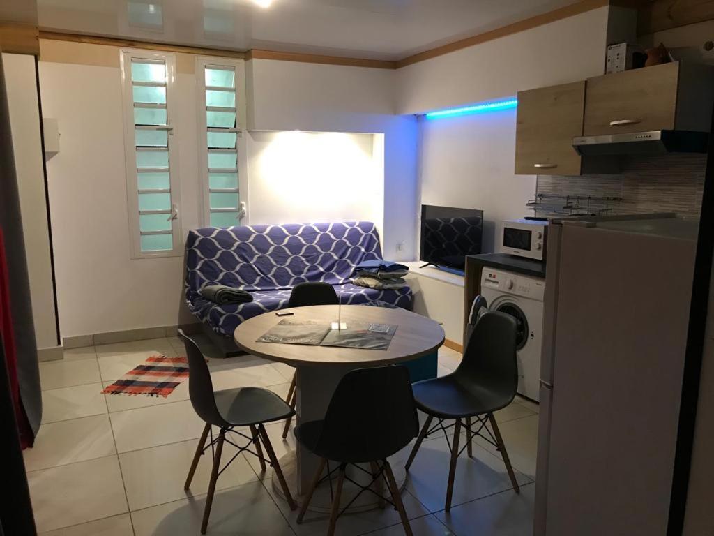 Nicole Residence Avec Piscine Chauffee & Jacuzzi Saint-André Eksteriør billede